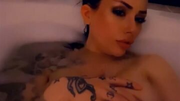 Vera Bambi Nude BathTub Video